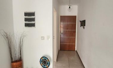 Casa en alquiler - Monte Grande, Barrio Los Robles
