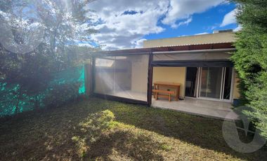 Casa en alquiler - Monte Grande, Barrio Los Robles