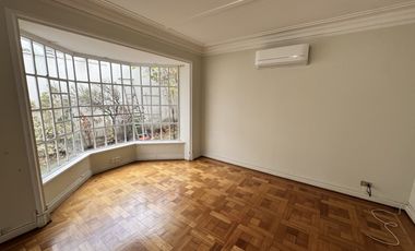 SE ARRIENDA GRAN CASA EN SECTOR MIRAFLORES