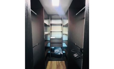 Venta Penthouse Amoblado en Poblado Milla de oro