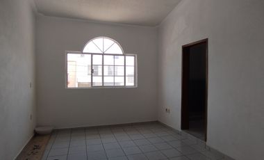 Espacios amplios, a pie de calle Corregidora Queretaro 3 recamaras No mascotas