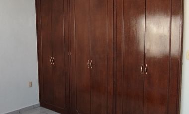 Espacios amplios, a pie de calle Corregidora Queretaro 3 recamaras No mascotas