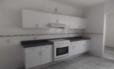 Espacios amplios, a pie de calle Corregidora Queretaro 3 recamaras No mascotas