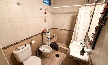 Dúplex en venta - 2 Dormitorios 1 Baño - Cochera - 98Mts2 - La Plata