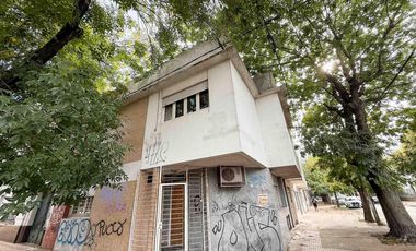 Dúplex en venta - 2 Dormitorios 1 Baño - Cochera - 98Mts2 - La Plata