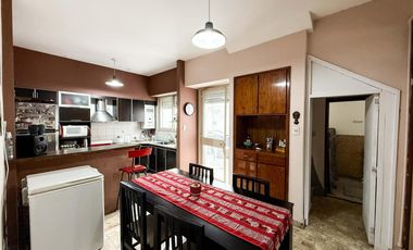 Dúplex en venta - 2 Dormitorios 1 Baño - Cochera - 98Mts2 - La Plata