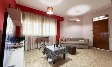 Dúplex en venta - 2 Dormitorios 1 Baño - Cochera - 98Mts2 - La Plata