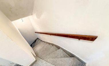 Dúplex en venta - 2 Dormitorios 1 Baño - Cochera - 98Mts2 - La Plata