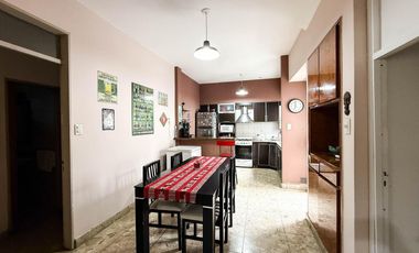 Dúplex en venta - 2 Dormitorios 1 Baño - Cochera - 98Mts2 - La Plata