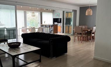 Casa estilo moderno en Barrio Santa Juana