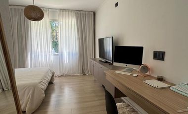 Casa estilo moderno en Barrio Santa Juana