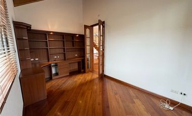 Rento casa uni familiar en conjunto cerrado en cajica.