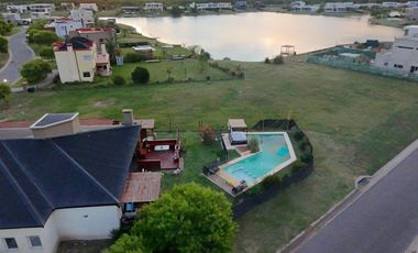 Espectacular Casa en Venta en Barrio San Sebastián - ESCOBAR - APTA CREDITO