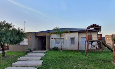 Espectacular Casa en Venta en Barrio San Sebastián - ESCOBAR - APTA CREDITO