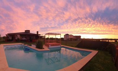 Espectacular Casa en Venta en Barrio San Sebastián - ESCOBAR - APTA CREDITO