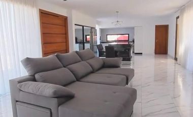VENTA DE CASA DE 4 AMB CON PISCINA EN EL BARRIO LA ALAMEDA CANNING