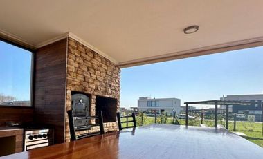 VENTA DE CASA DE 4 AMB CON PISCINA EN EL BARRIO LA ALAMEDA CANNING
