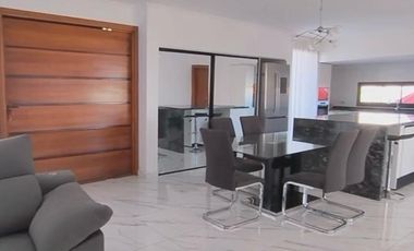 VENTA DE CASA DE 4 AMB CON PISCINA EN EL BARRIO LA ALAMEDA CANNING