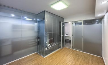 Oficina semiamoblada con 3 ambientes y amenities