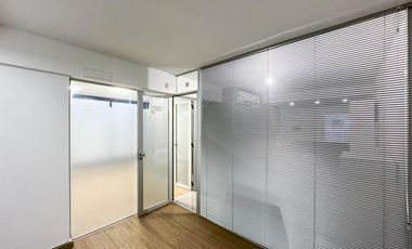 Oficina semiamoblada con 3 ambientes y amenities