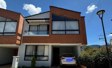 Venta de hermosa casa en unidad cerrada en la ceja (LDC)