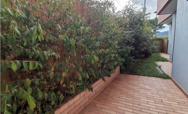 Venta de hermosa casa en unidad cerrada en la ceja (LDC)