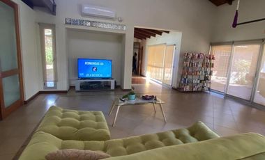 Casa en Funes