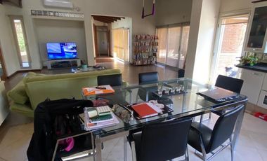 Casa en Funes