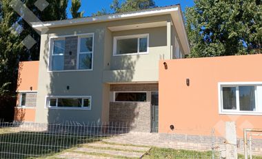 En Venta, Casa  en B° Privado, Paraíso del Limay, Plottier