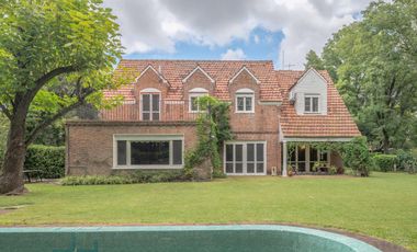 EXCELENTE LOTE DE 2009 M2 EN LOMAS JOCKEY