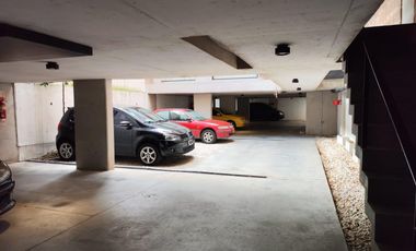 Cochera cubierta en  venta