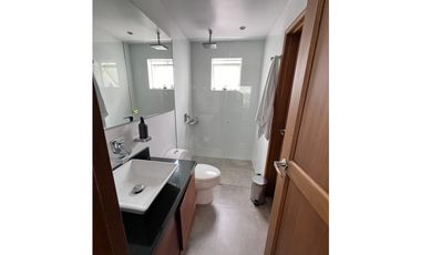 8460871 Venta Casa en el Poblado San Lucas