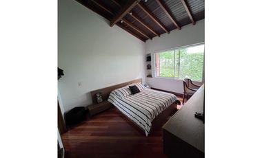 8460871 Venta Casa en el Poblado San Lucas