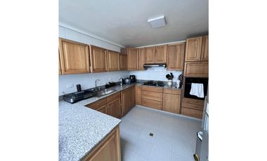 8460871 Venta Casa en el Poblado San Lucas
