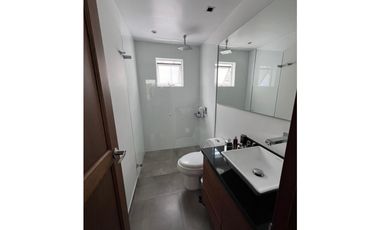 8460871 Venta Casa en el Poblado San Lucas