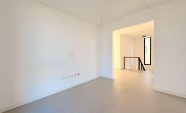 Casa en venta en Araucarias sobre lote interno