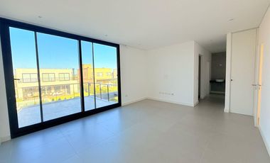 Casa en venta en Araucarias sobre lote interno