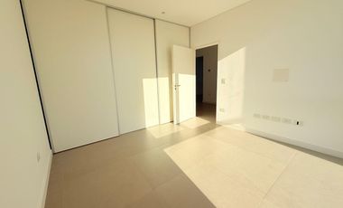 Casa en venta en Araucarias sobre lote interno