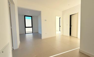 Casa en venta en Araucarias sobre lote interno
