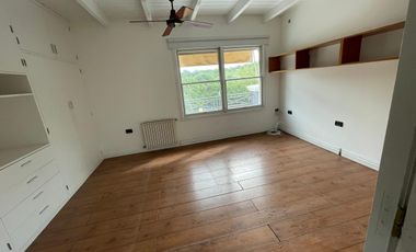 Importante Casa en Las Delicias 4 dormitorios, con pileta, q