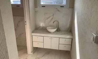 CASA EN VENTA DE 4 AMBIENTES EN LA ALAMEDA