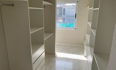 CASA EN VENTA DE 4 AMBIENTES EN LA ALAMEDA