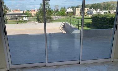 CASA EN VENTA DE 4 AMBIENTES EN LA ALAMEDA