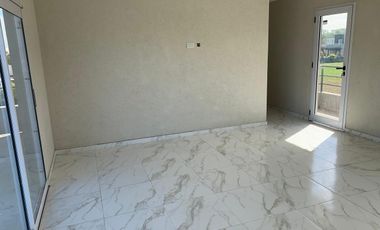 CASA EN VENTA DE 4 AMBIENTES EN LA ALAMEDA