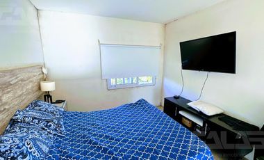 Casa minimalista de 4 amb con local totalmente independiente