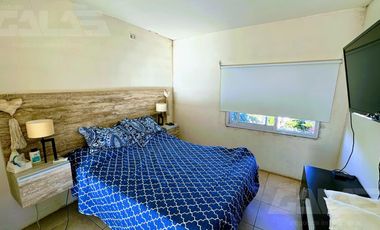 Casa minimalista de 4 amb con local totalmente independiente
