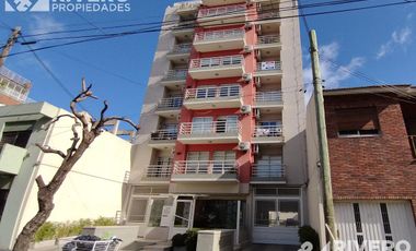 DEPARTAMENTO EN ALQUILER EN MORON SUR - CON COCHERA CUBIERTA