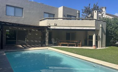 Casa en  Las Glorietas Nordelta