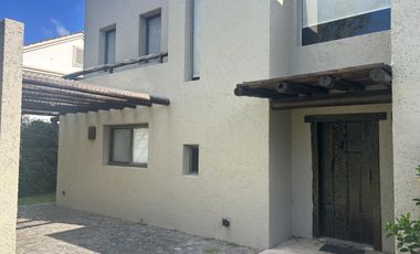 Casa en  Las Glorietas Nordelta