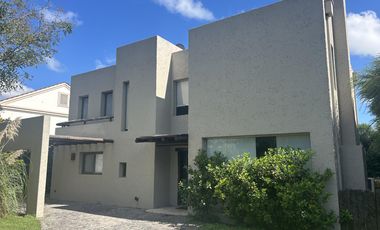 Casa en  Las Glorietas Nordelta